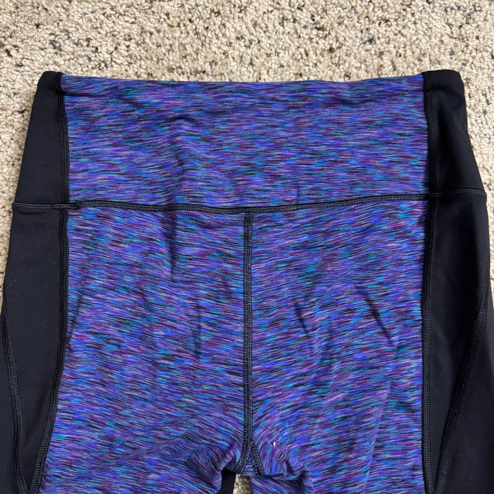 Victoria’s Secret Sport Black Front Purple Back Leggings Size Small - Picture 9 of 9